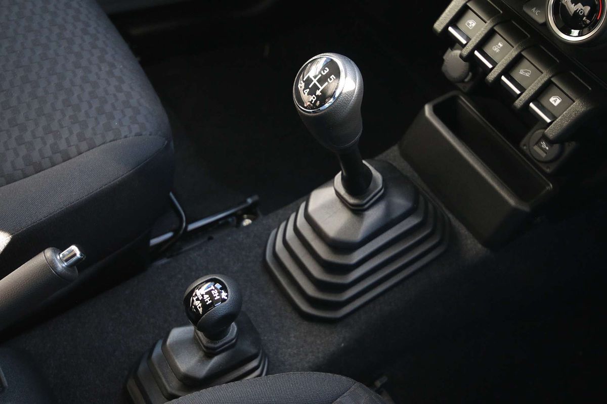 2024 Suzuki Jimny GLX GJ