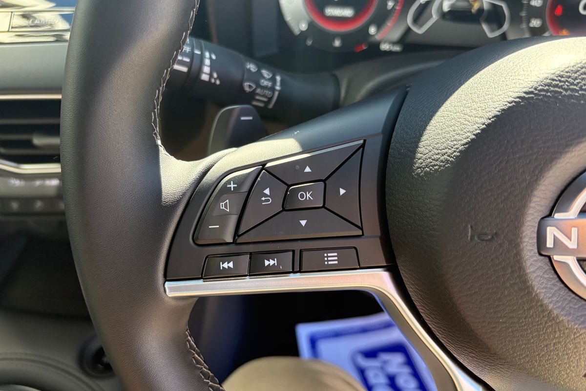 2025 Nissan JUKE ST-L F16
