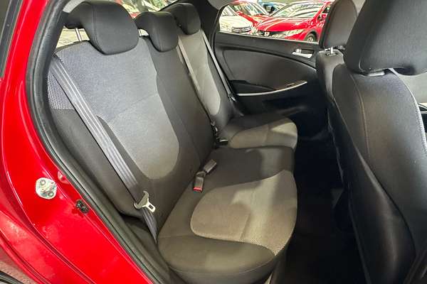 2014 Hyundai Accent Active RB2