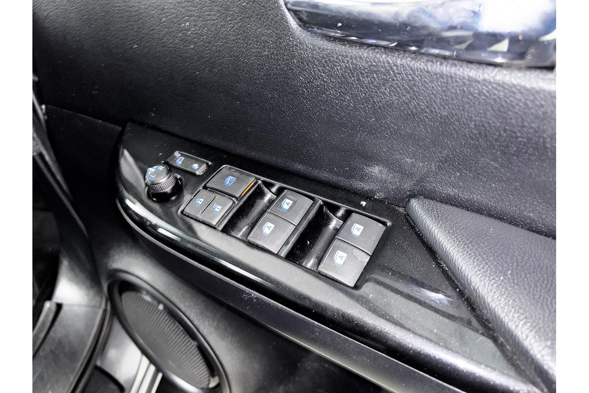 2016 Toyota Hilux SR5 GUN126R 4X4