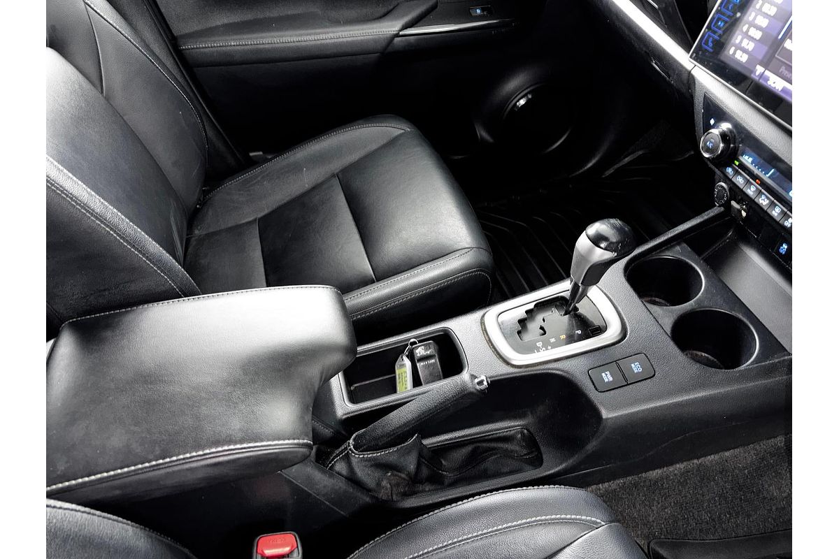 2016 Toyota Hilux SR5 GUN126R 4X4