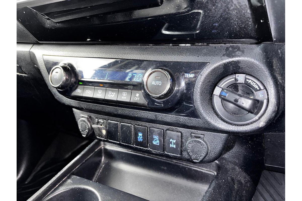 2016 Toyota Hilux SR5 GUN126R 4X4
