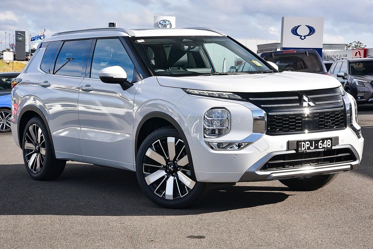 2025 Mitsubishi Outlander Exceed ZM
