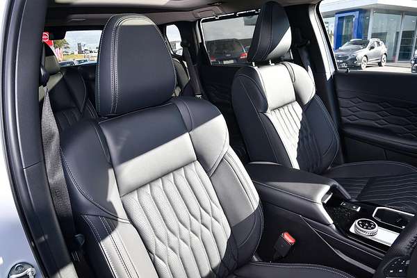 2025 Mitsubishi Outlander Exceed ZM