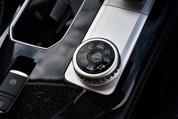 2025 Mitsubishi Outlander Exceed ZM