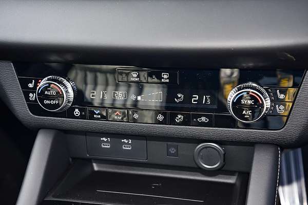 2025 Mitsubishi Outlander Exceed ZM