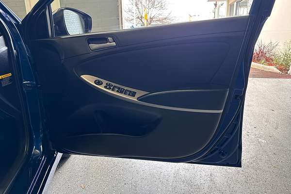2016 Hyundai Accent Active RB4