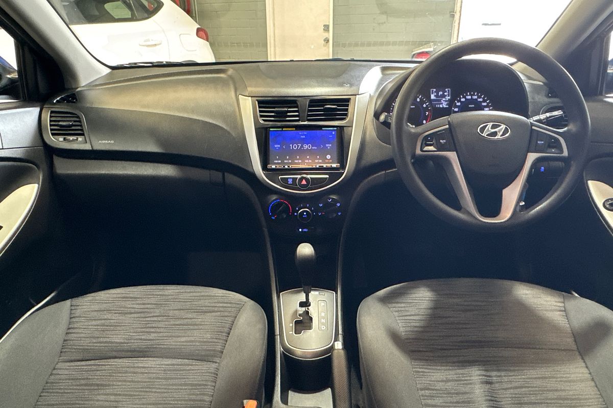 2016 Hyundai Accent Active RB4