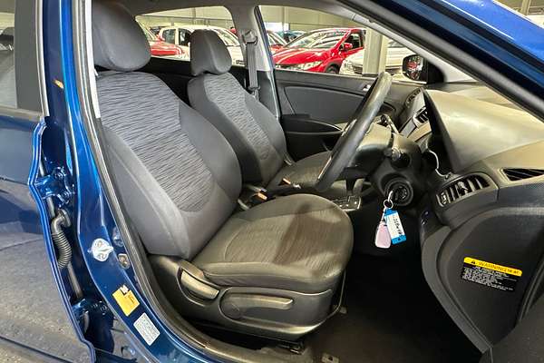 2016 Hyundai Accent Active RB4