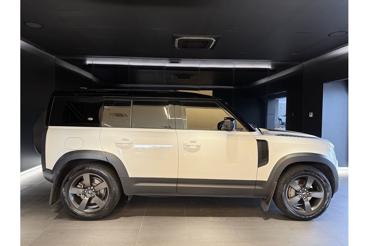 2021 Land Rover Defender 110 D300 HSE L663
