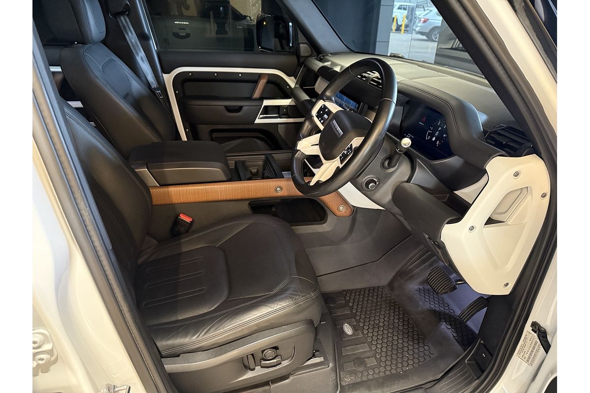 2021 Land Rover Defender 110 D300 HSE L663