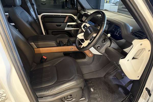 2021 Land Rover Defender 110 D300 HSE L663