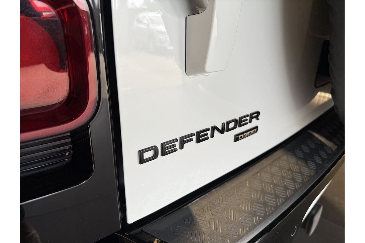 2021 Land Rover Defender 110 D300 HSE L663