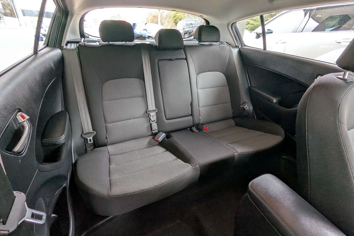 2017 Kia Cerato S YD