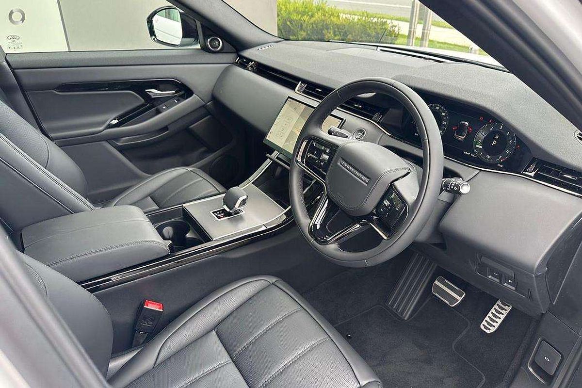2024 Land Rover Range Rover Evoque P300e Dynamic HSE L551