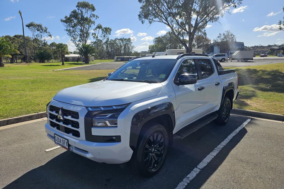 2024 Mitsubishi Triton GSR MV 4X4