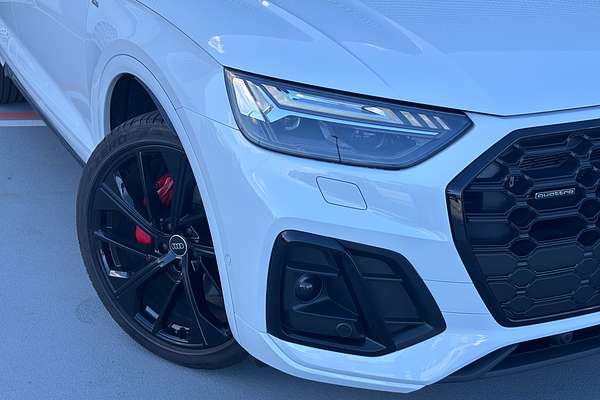2023 Audi Q5 55 TFSI e S line FY