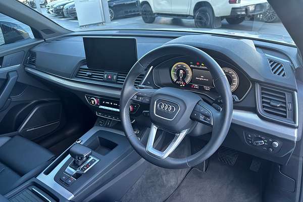 2023 Audi Q5 55 TFSI e S line FY