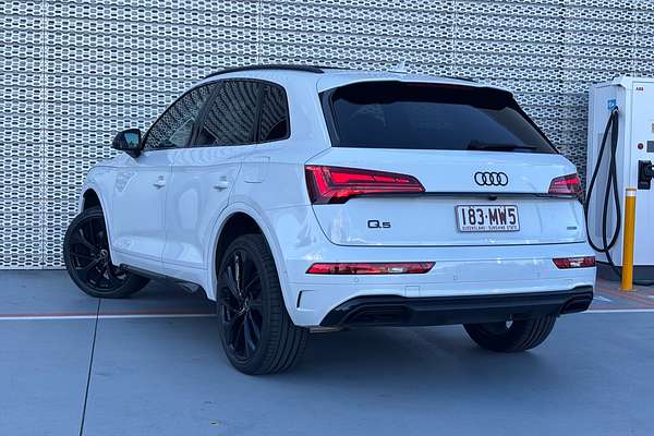 2023 Audi Q5 55 TFSI e S line FY