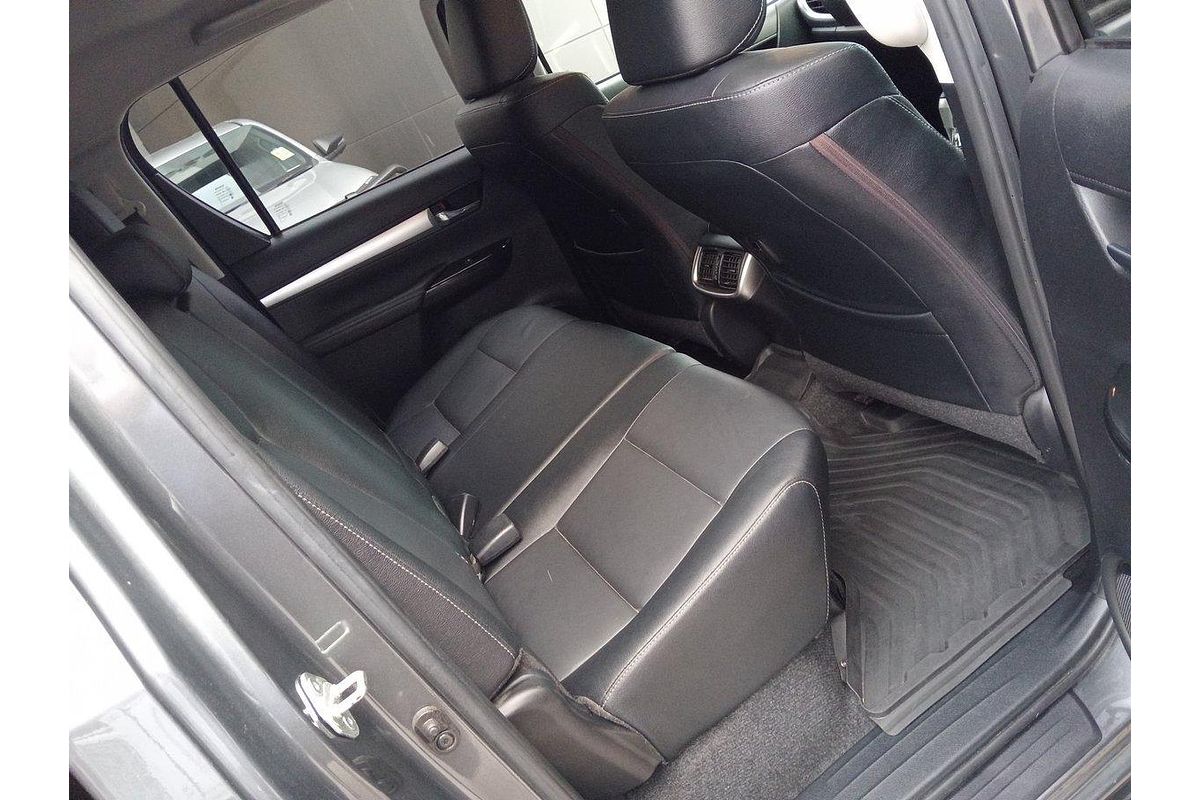 2021 Toyota Hilux SR5 GUN126R 4X4