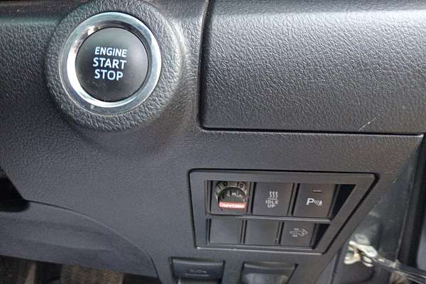 2021 Toyota Hilux SR5 GUN126R 4X4