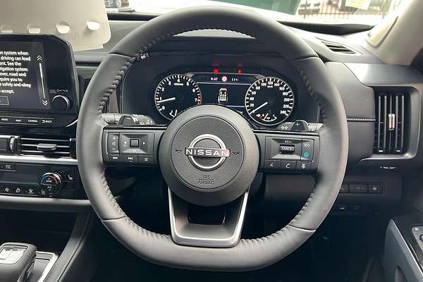 2024 Nissan Pathfinder Ti R53