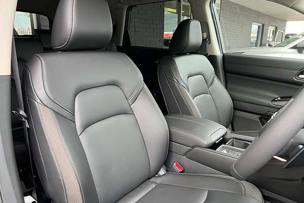 2024 Nissan Pathfinder Ti R53