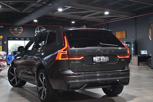 2021 Volvo XC60 B6 R-Design