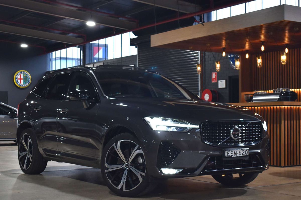 2021 Volvo XC60 B6 R-Design