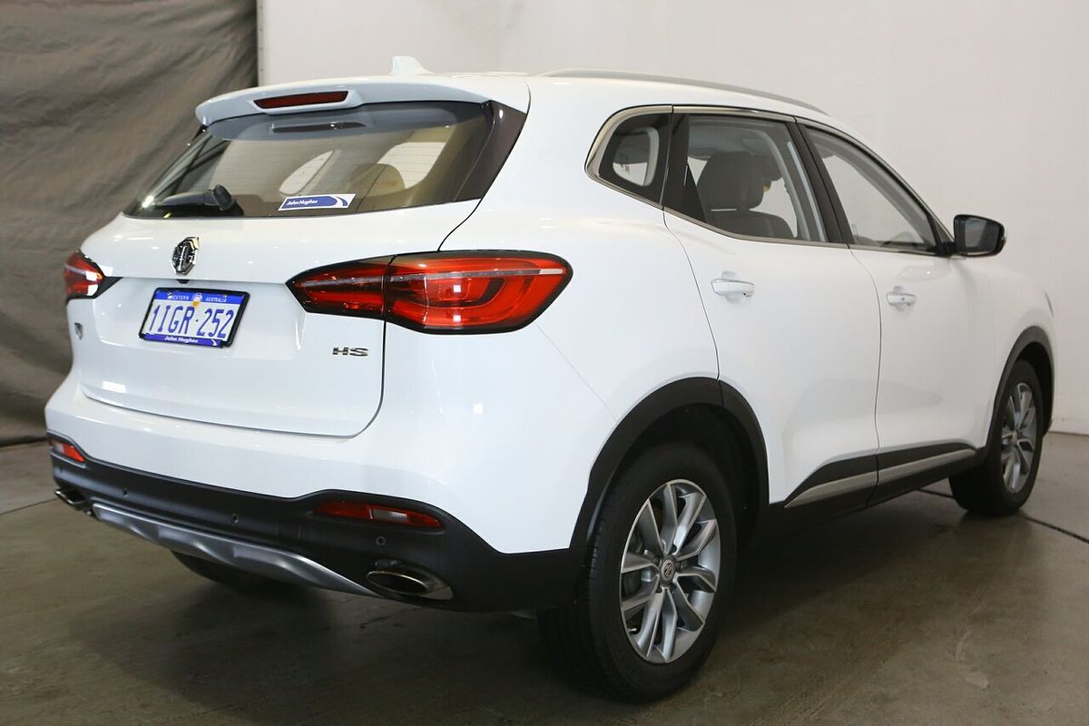 2024 MG HS Vibe SAS23