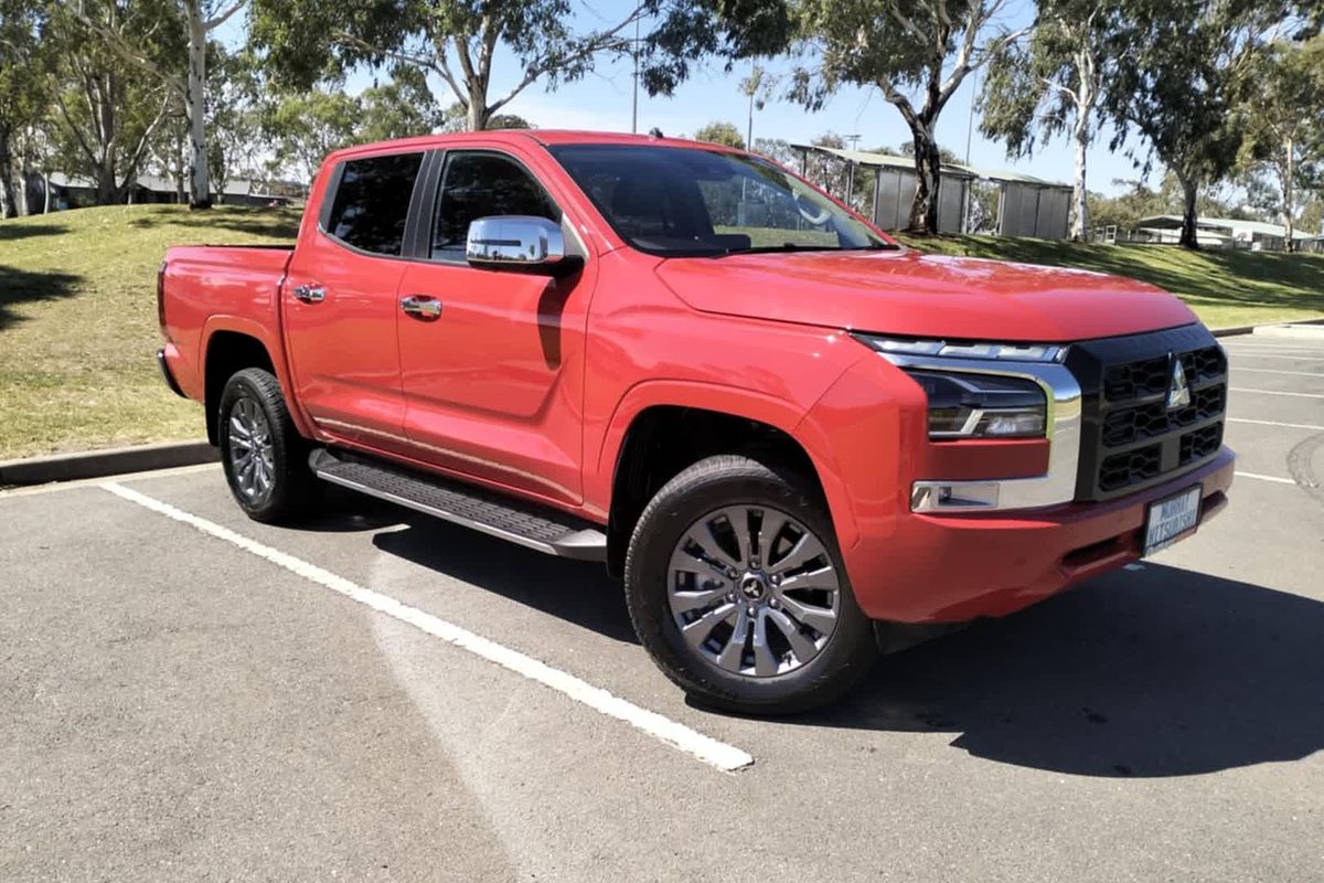 2024 Mitsubishi Triton GLS MV 4X4