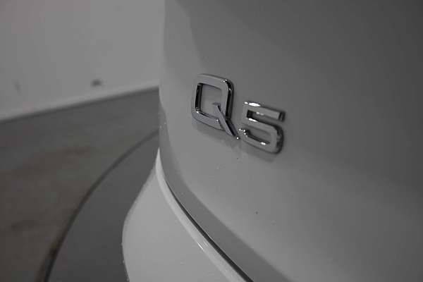 2022 Audi Q5 40 TDI FY