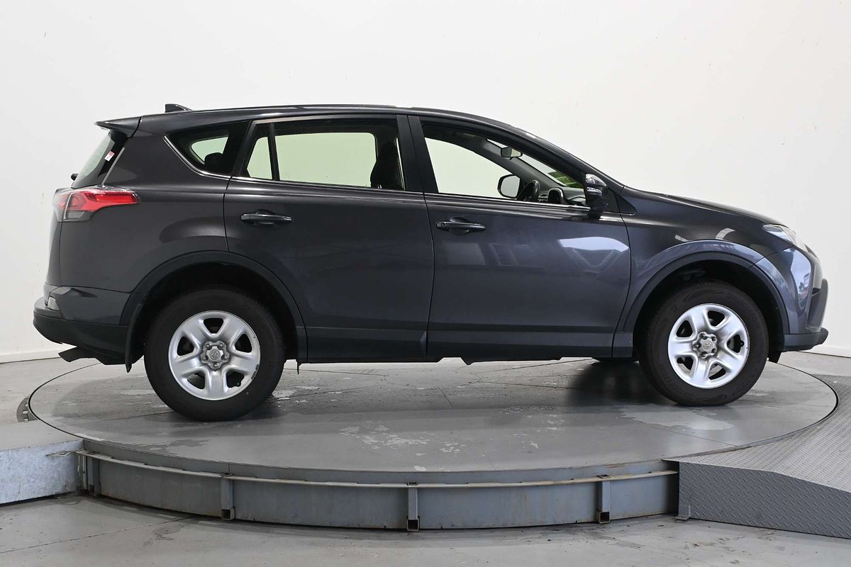 2017 Toyota RAV4 GX ZSA42R