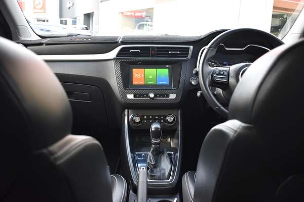 2020 MG ZS Essence AZS1