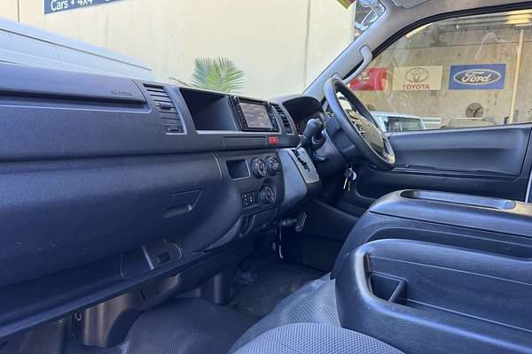 2018 Toyota Hiace Commuter TRH223R MY16