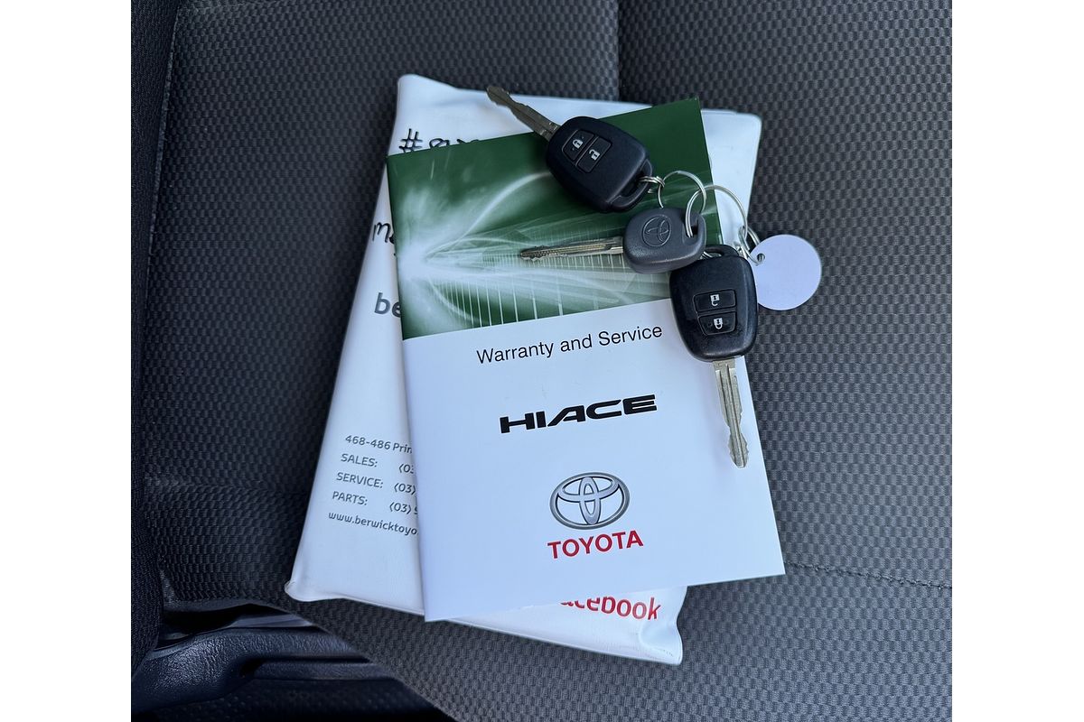 2018 Toyota Hiace Commuter TRH223R MY16