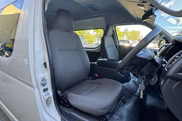 2018 Toyota Hiace Commuter TRH223R MY16