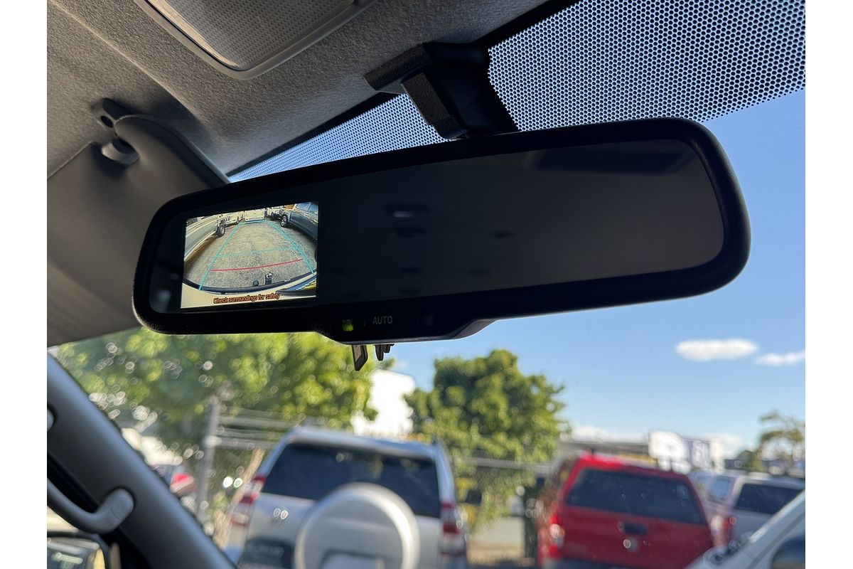 2018 Toyota Hiace Commuter TRH223R MY16
