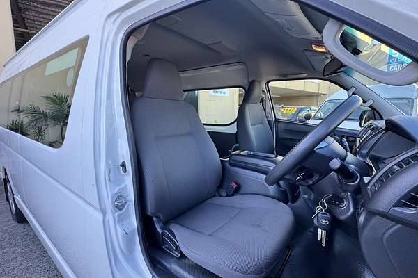 2018 Toyota Hiace Commuter TRH223R MY16