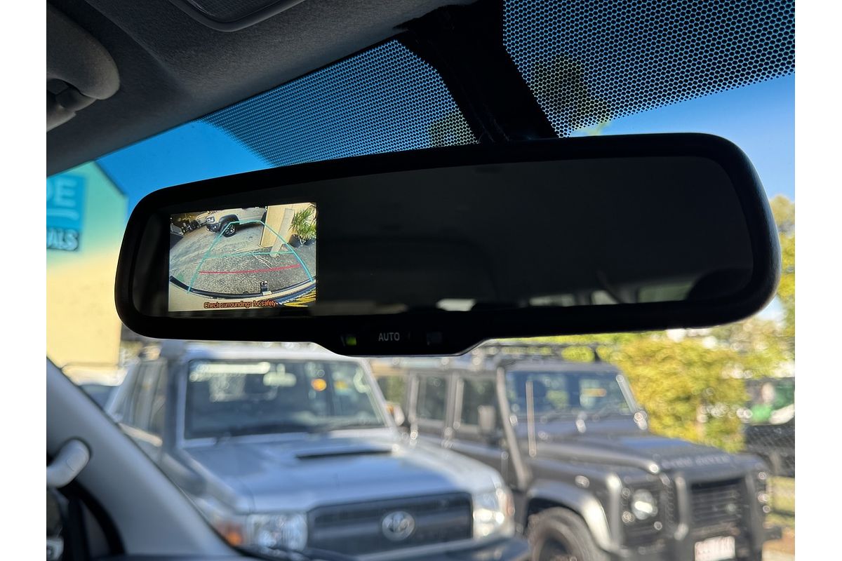 2018 Toyota Hiace Commuter TRH223R MY16