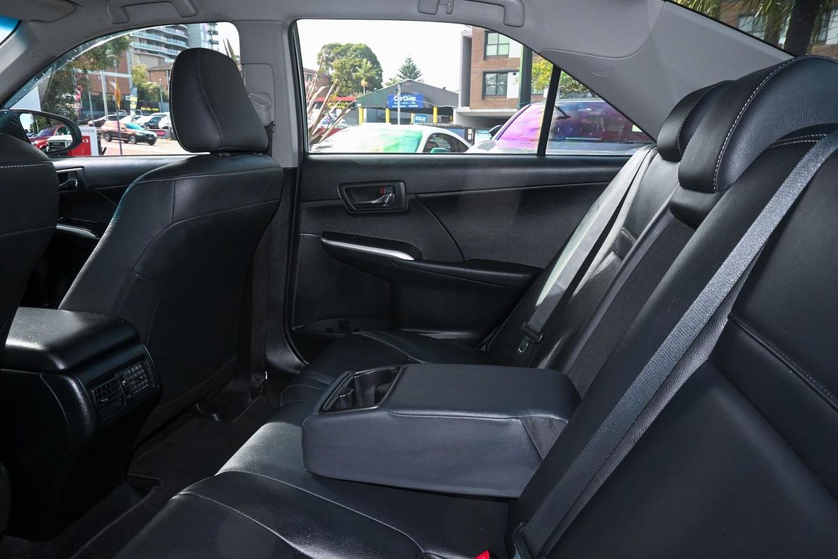 2015 Toyota Camry Atara SL AVV50R