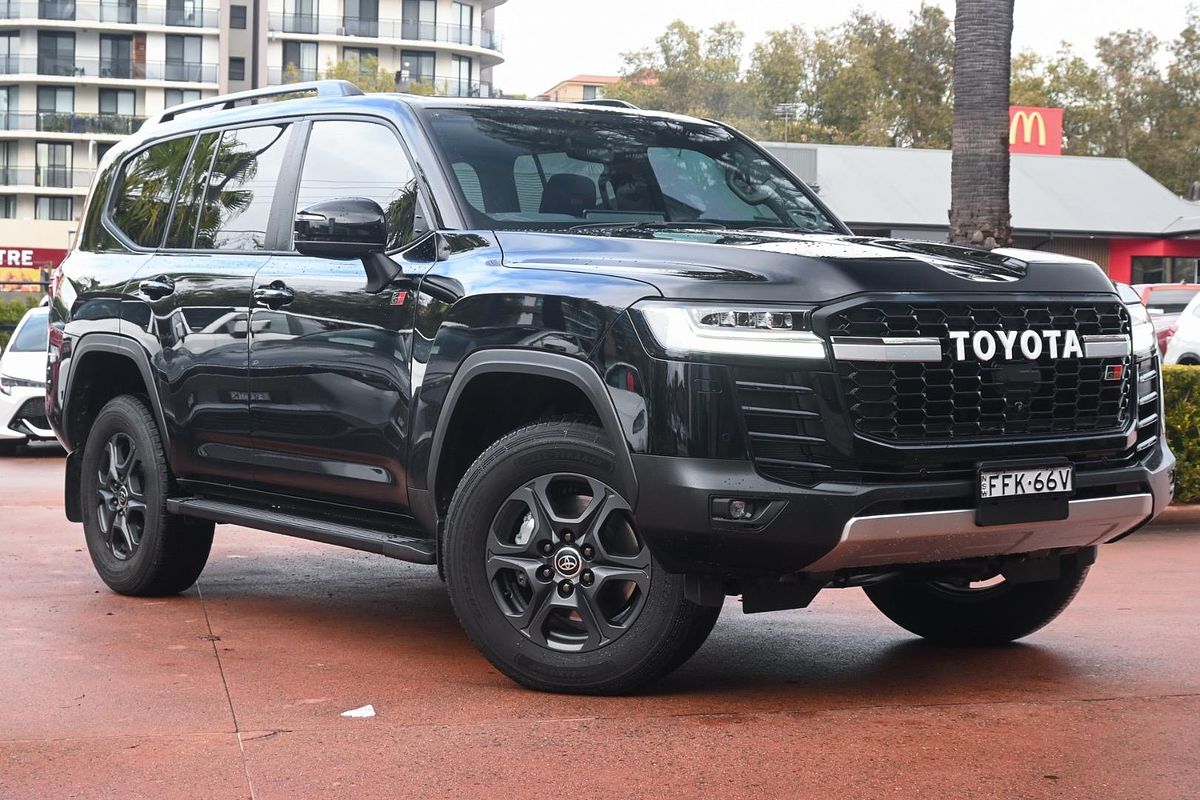 2023 Toyota Landcruiser GR Sport FJA300R