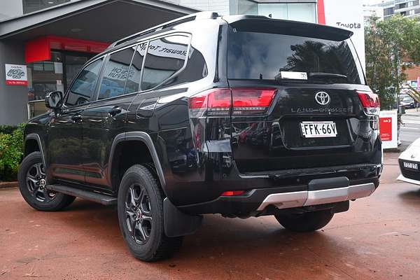 2023 Toyota Landcruiser GR Sport FJA300R