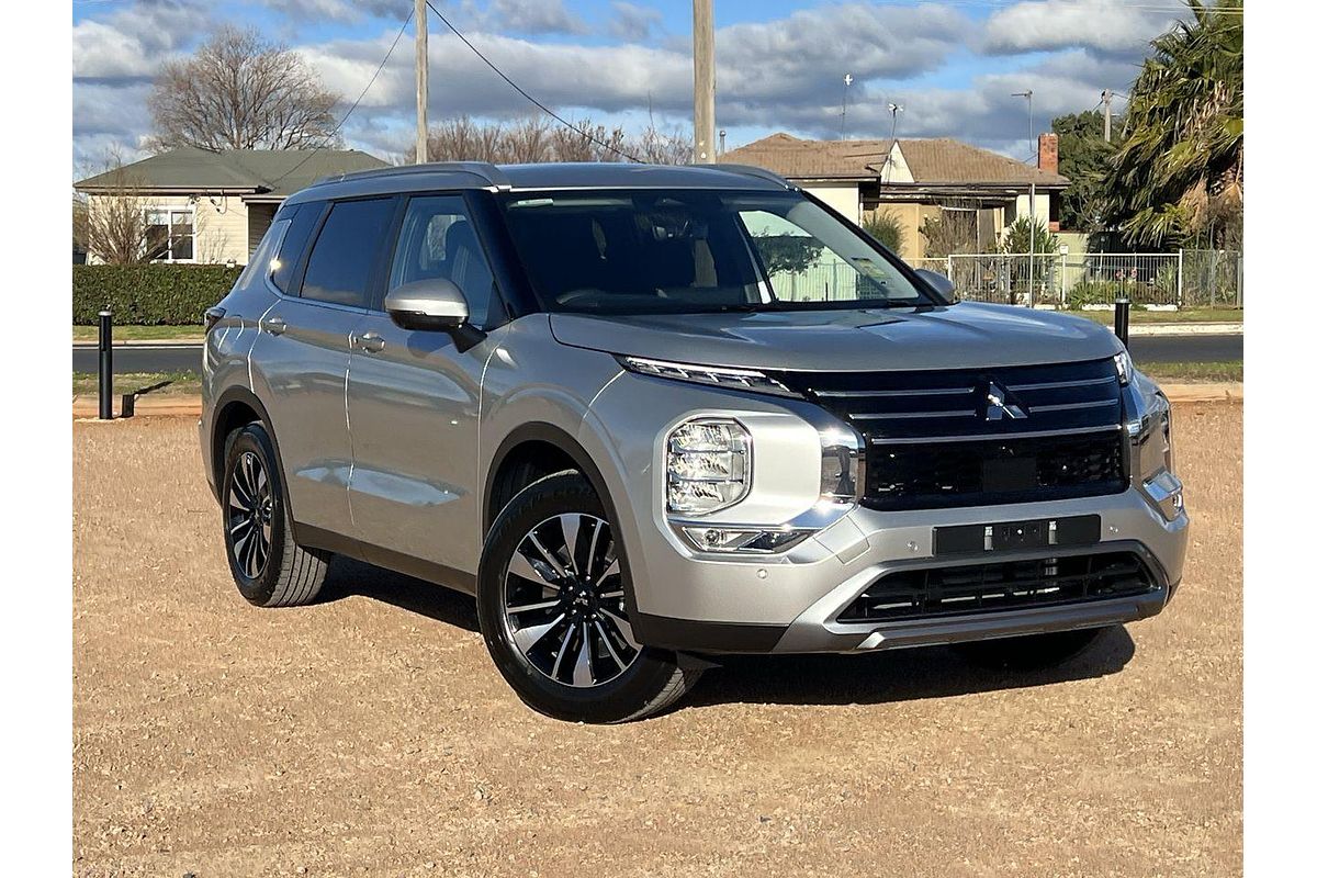 2025 Mitsubishi Outlander LS ZM