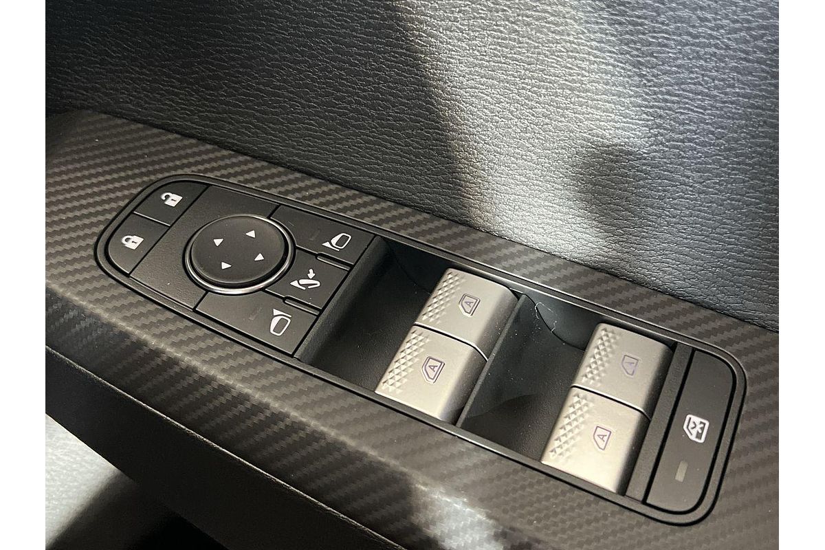 2025 Mitsubishi Outlander LS ZM