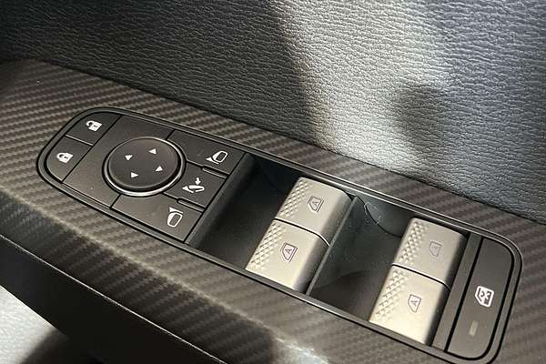2025 Mitsubishi Outlander LS ZM