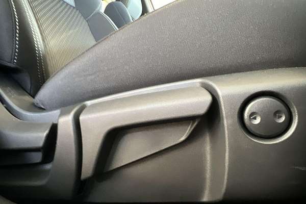 2025 Mitsubishi Outlander LS ZM