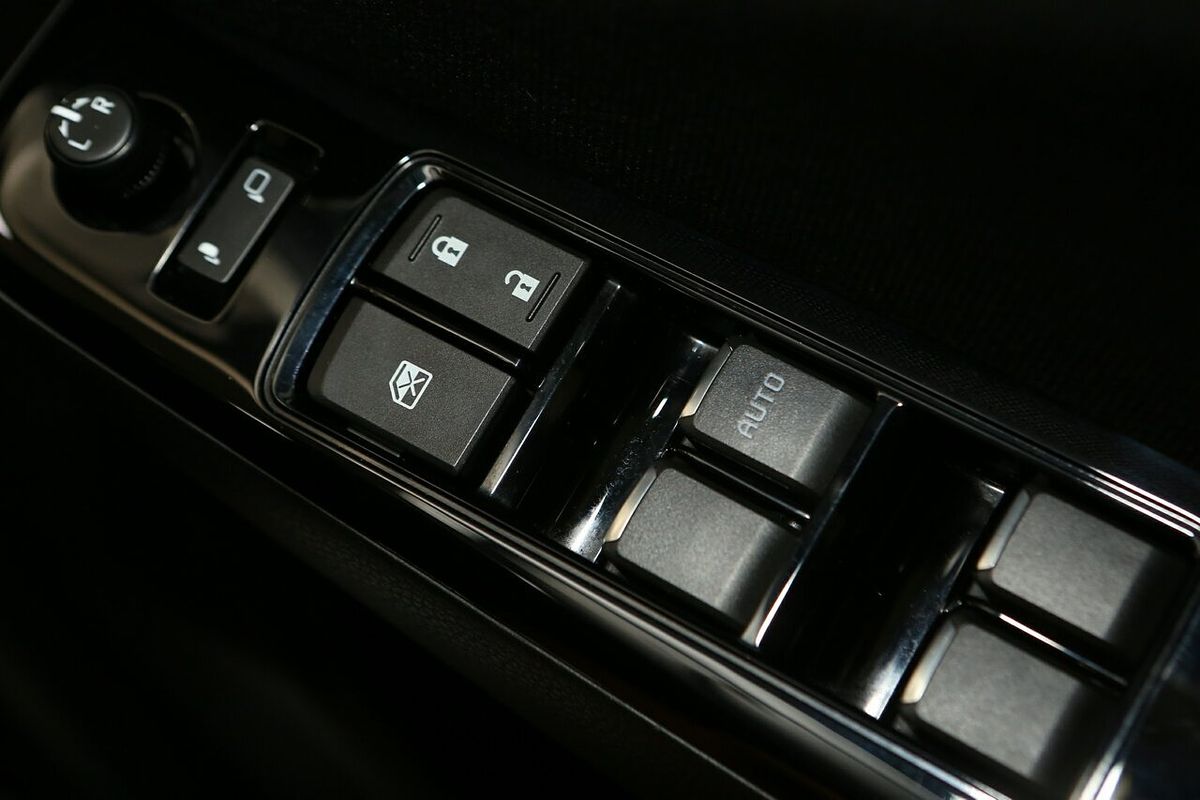 2021 Isuzu MU-X LS-U