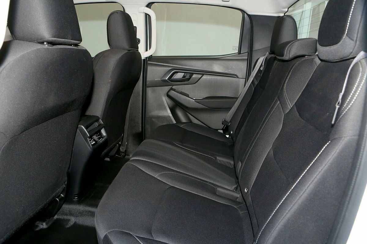 2024 Isuzu D-MAX SX High Ride Rear Wheel Drive
