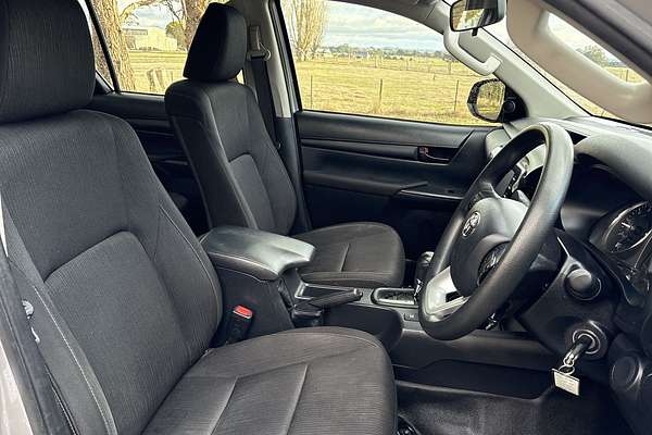 2020 Toyota Hilux SR GUN126R 4X4